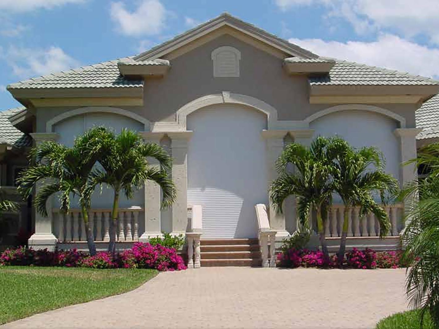 BERTHA manual roll-up shutters